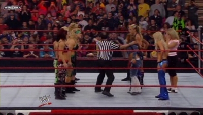 WWE_Raw_04_28_08_Diva_Match_XviD_avi_000077277.jpg
