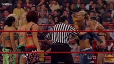 WWE_Raw_04_28_08_Diva_Match_XviD_avi_000079679.jpg