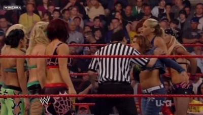 WWE_Raw_04_28_08_Diva_Match_XviD_avi_000079913.jpg