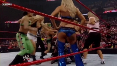 WWE_Raw_04_28_08_Diva_Match_XviD_avi_000083850.jpg