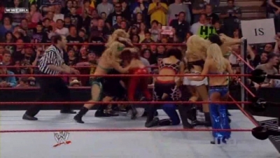 WWE_Raw_04_28_08_Diva_Match_XviD_avi_000084851.jpg