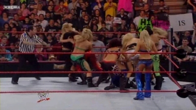 WWE_Raw_04_28_08_Diva_Match_XviD_avi_000085485.jpg
