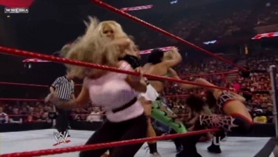 WWE_Raw_04_28_08_Diva_Match_XviD_avi_000089022.jpg