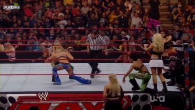 WWE_Raw_04_28_08_Diva_Match_XviD_avi_000107240.jpg