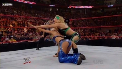 WWE_Raw_04_28_08_Diva_Match_XviD_avi_000119652.jpg