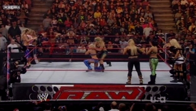 WWE_Raw_04_28_08_Diva_Match_XviD_avi_000122255.jpg