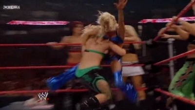 WWE_Raw_04_28_08_Diva_Match_XviD_avi_000128895.jpg