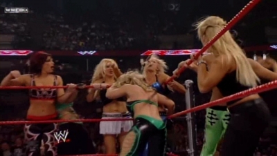 WWE_Raw_04_28_08_Diva_Match_XviD_avi_000129896.jpg