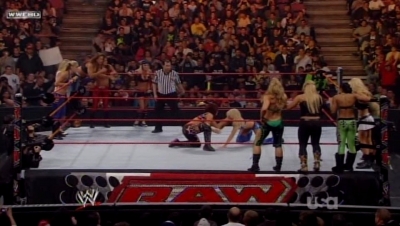 WWE_Raw_04_28_08_Diva_Match_XviD_avi_000140673.jpg