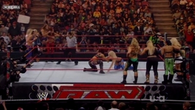WWE_Raw_04_28_08_Diva_Match_XviD_avi_000141141.jpg