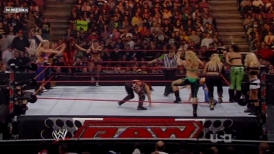 WWE_Raw_04_28_08_Diva_Match_XviD_avi_000163796.jpg
