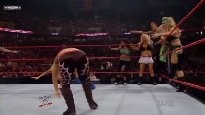 WWE_Raw_04_28_08_Diva_Match_XviD_avi_000164297.jpg