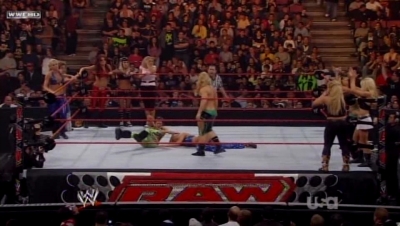 WWE_Raw_04_28_08_Diva_Match_XviD_avi_000204671.jpg