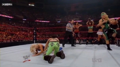 WWE_Raw_04_28_08_Diva_Match_XviD_avi_000206773.jpg