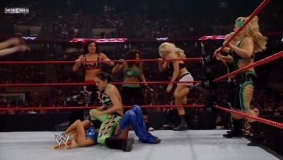 WWE_Raw_04_28_08_Diva_Match_XviD_avi_000216282.jpg