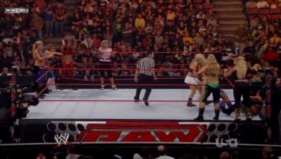 WWE_Raw_04_28_08_Diva_Match_XviD_avi_000222388.jpg