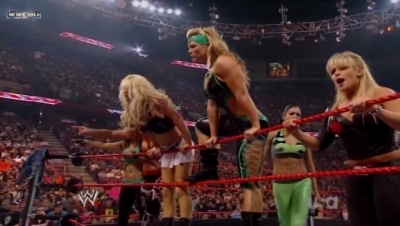 WWE_Raw_04_28_08_Diva_Match_XviD_avi_000312779.jpg
