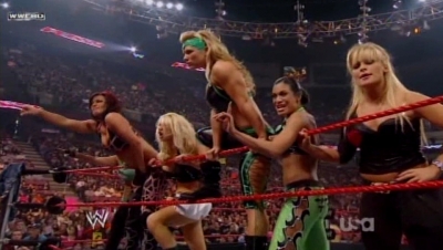 WWE_Raw_04_28_08_Diva_Match_XviD_avi_000316416.jpg