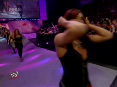 SD_10-03-08_Beth_vs_Michelle_-_Lumberjill_match_avi_000023920.jpg