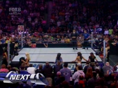 SD_10-03-08_Beth_vs_Michelle_-_Lumberjill_match_avi_000046040.jpg