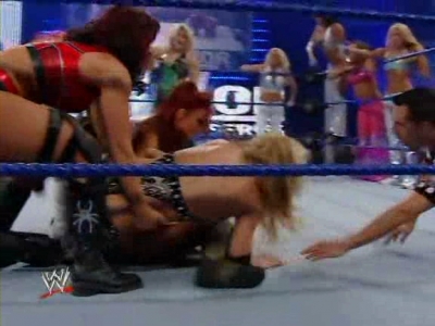 WWE__Survivor_Series_2008_Diva_Match_XviD_avi_000311778.jpg