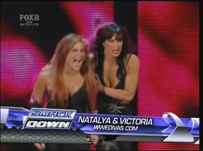 WWE_SD_21-11-08_Bella-Twins-vs-_Victoria-Natalya_avi_000092040.jpg