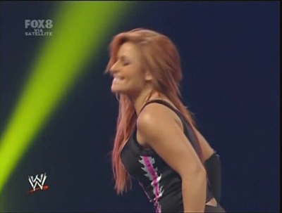 WWE_SD_12-12-08_Bella_Twins_-VS-_Maryse_and_Natalya_avi_000073199.jpg