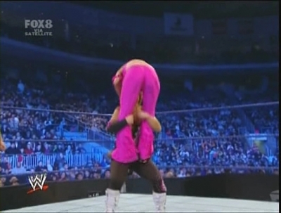WWE_SD_12-12-08_Bella_Twins_-VS-_Maryse_and_Natalya_avi_000179279.jpg