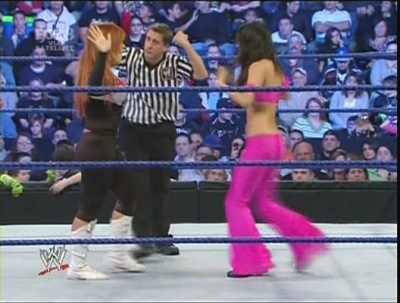 WWE_SD_12-12-08_Bella_Twins_-VS-_Maryse_and_Natalya_avi_000190439.jpg