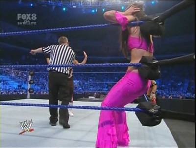 WWE_SD_12-12-08_Bella_Twins_-VS-_Maryse_and_Natalya_avi_000357839.jpg