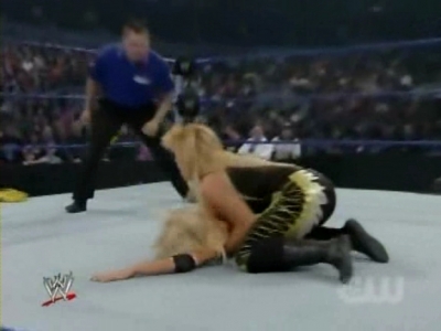 WWE_SmackDown_05_09_08_Diva_Match_XviD_avi_000097697.jpg
