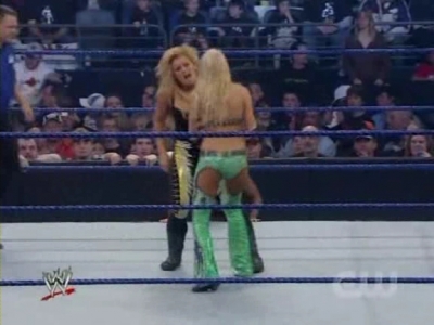 WWE_SmackDown_05_09_08_Diva_Match_XviD_avi_000137537.jpg