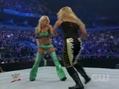 WWE_SmackDown_05_09_08_Diva_Match_XviD_avi_000139139.jpg