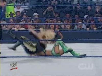WWE_SmackDown_05_09_08_Diva_Match_XviD_avi_000147614.jpg