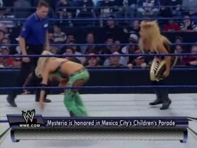 WWE_SmackDown_05_09_08_Diva_Match_XviD_avi_000167667.jpg