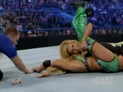 WWE_SmackDown_05_09_08_Diva_Match_XviD_avi_000182582.jpg