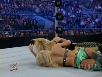 WWE_SmackDown_05_09_08_Diva_Match_XviD_avi_000184217.jpg