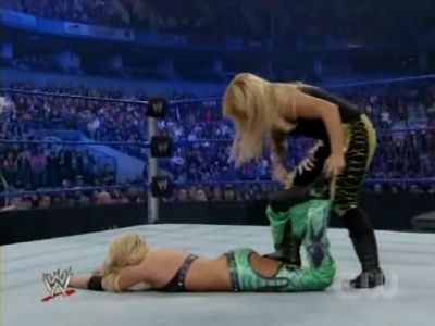 WWE_SmackDown_05_09_08_Diva_Match_XviD_avi_000191157.jpg