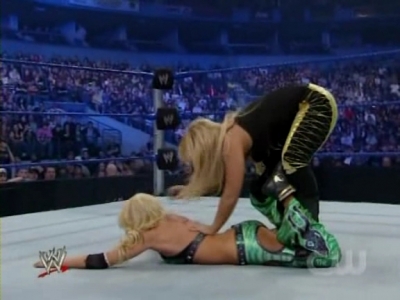 WWE_SmackDown_05_09_08_Diva_Match_XviD_avi_000194294.jpg