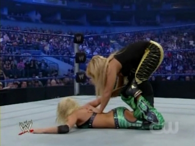 WWE_SmackDown_05_09_08_Diva_Match_XviD_avi_000194928.jpg