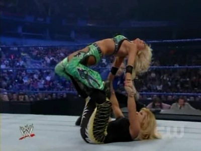 WWE_SmackDown_05_09_08_Diva_Match_XviD_avi_000199933.jpg