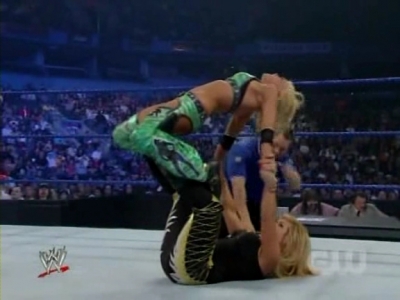 WWE_SmackDown_05_09_08_Diva_Match_XviD_avi_000201234.jpg