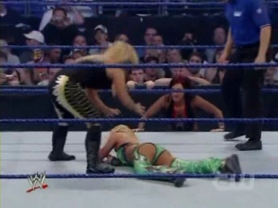 WWE_SmackDown_05_09_08_Diva_Match_XviD_avi_000211911.jpg