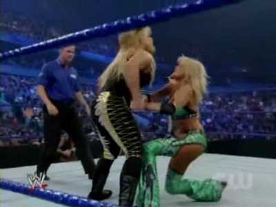 WWE_SmackDown_05_09_08_Diva_Match_XviD_avi_000218785.jpg