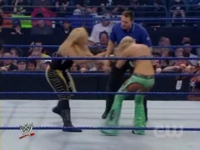 WWE_SmackDown_05_09_08_Diva_Match_XviD_avi_000222922.jpg