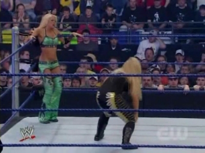 WWE_SmackDown_05_09_08_Diva_Match_XviD_avi_000225425.jpg