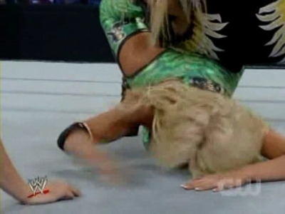 WWE_SmackDown_05_09_08_Diva_Match_XviD_avi_000244143.jpg