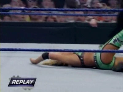 WWE_SmackDown_05_09_08_Diva_Match_XviD_avi_000290356.jpg