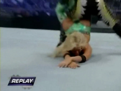 WWE_SmackDown_05_09_08_Diva_Match_XviD_avi_000296863.jpg