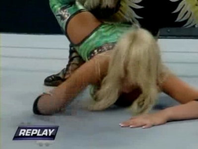 WWE_SmackDown_05_09_08_Diva_Match_XviD_avi_000301234.jpg